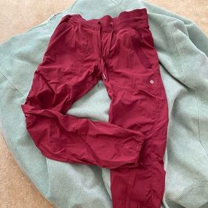 Lululemon pants size 2